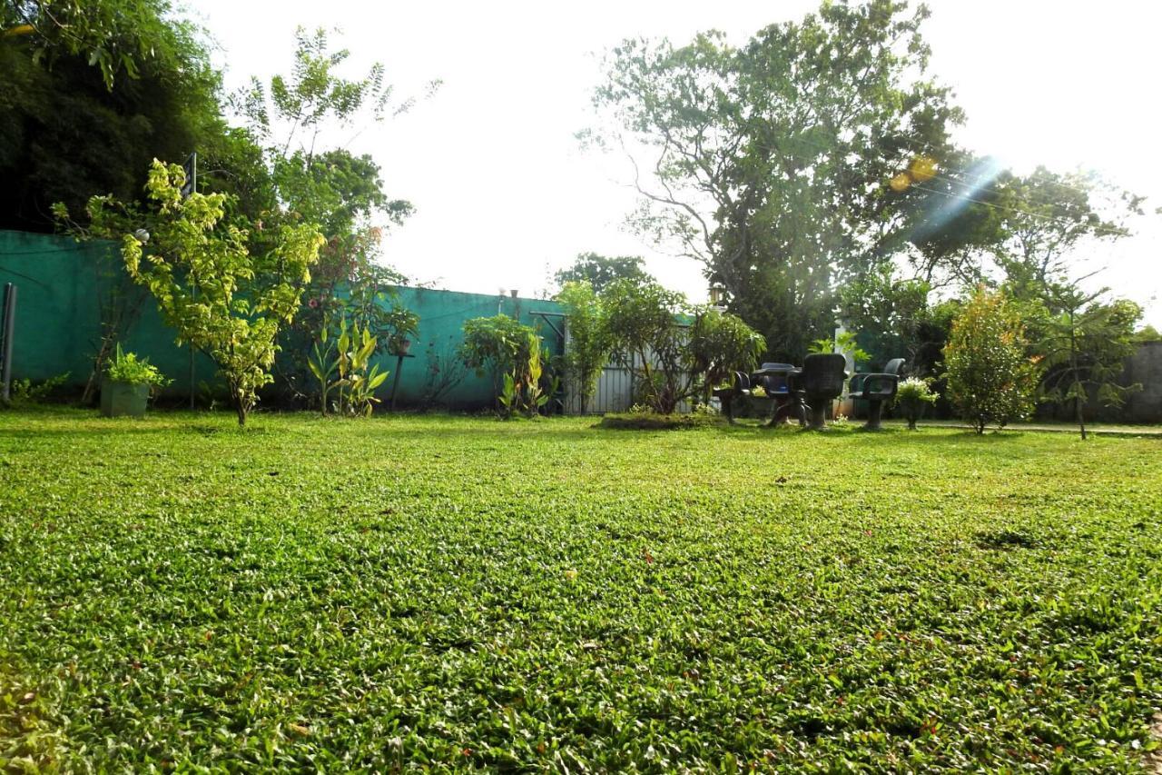 Hotel Nimjaya Udawalawe Exterior foto